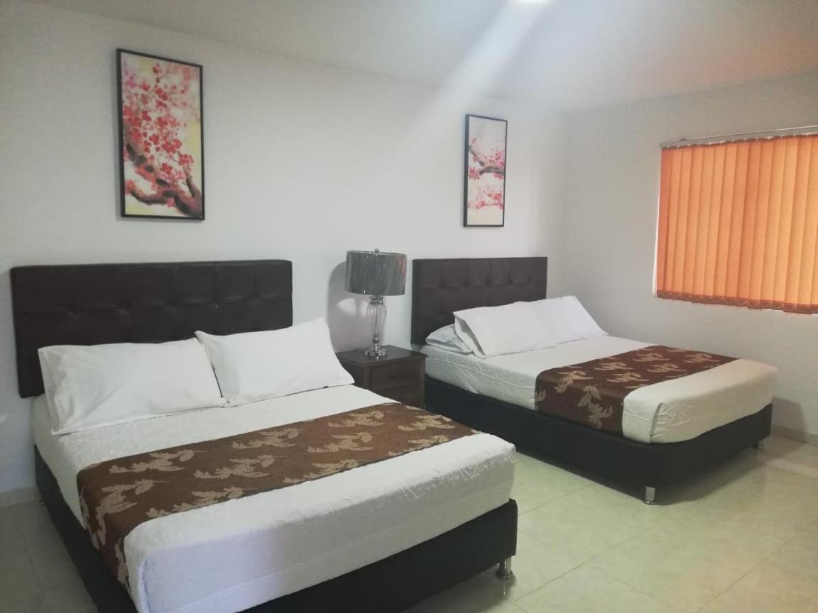 Apartamentos Turisticos Dona Flor San Andrés Eksteriør billede