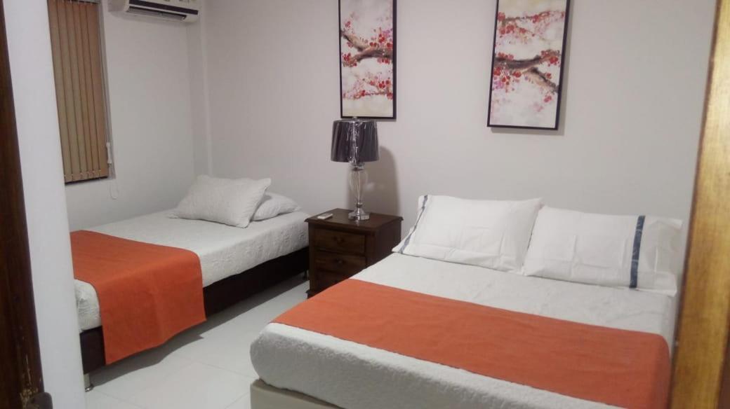 Apartamentos Turisticos Dona Flor San Andrés Eksteriør billede